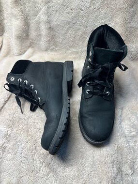 Timberland womens boots size 8.5